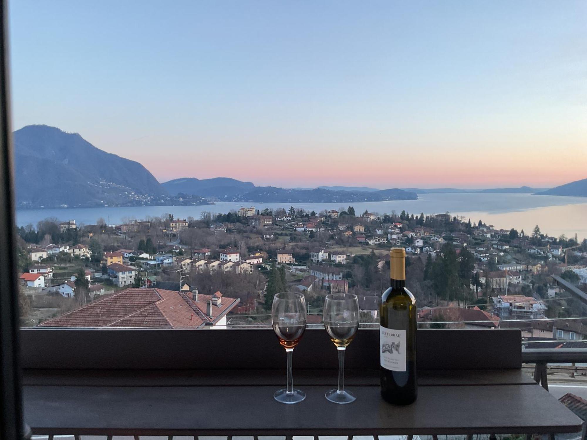 Overlooking Lago Maggiore Verbania Dış mekan fotoğraf